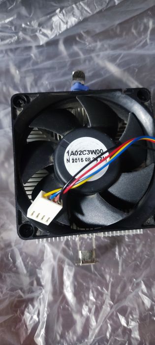 Кулер на процессоре