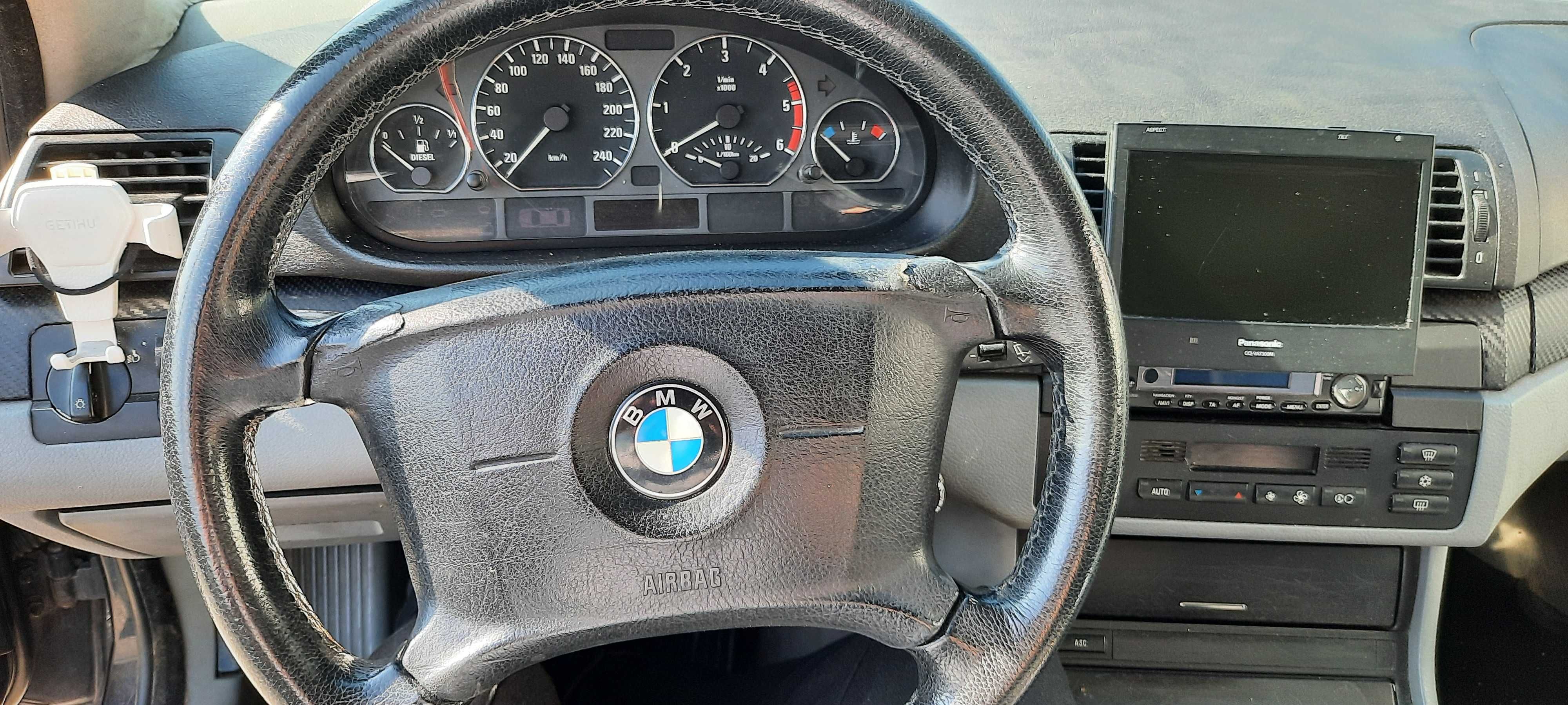 BMw 320 a trabalhar muito bem