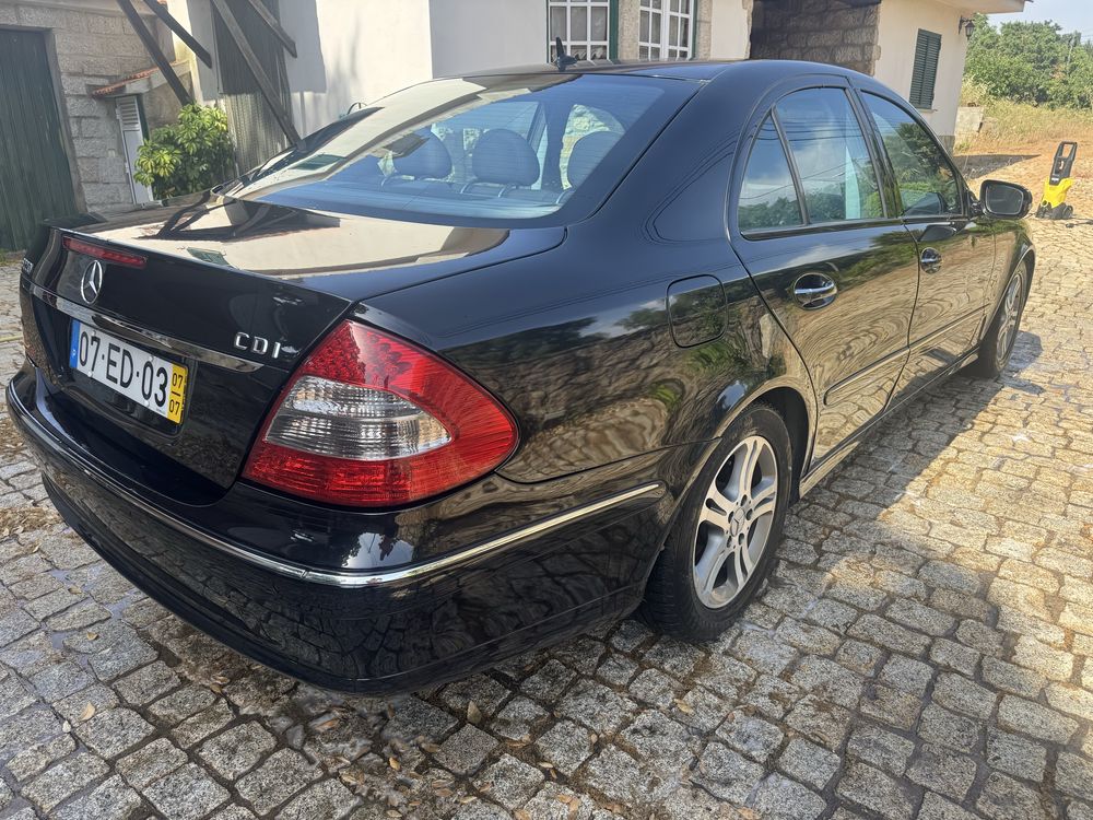 Mercedes E220CDI Avantgarde NACIONAL