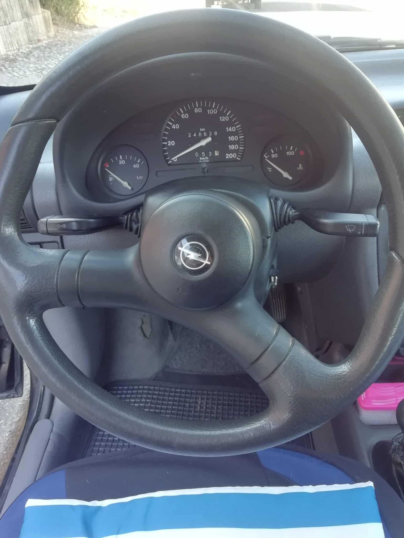 Opel Corsa B 1.2 Gasolina