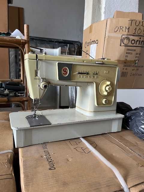 Vendo Máquina Costura SINGER