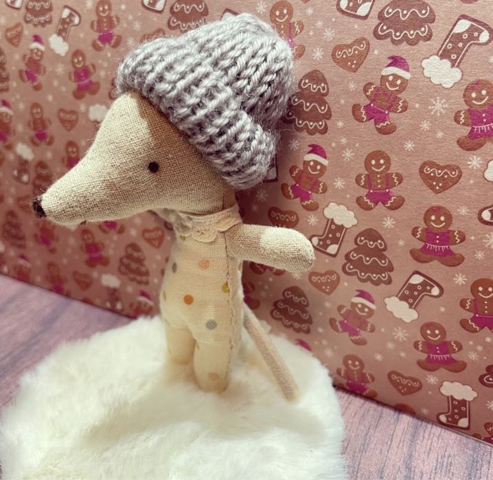 Szara mini czapka dla myszek maileg NOWA