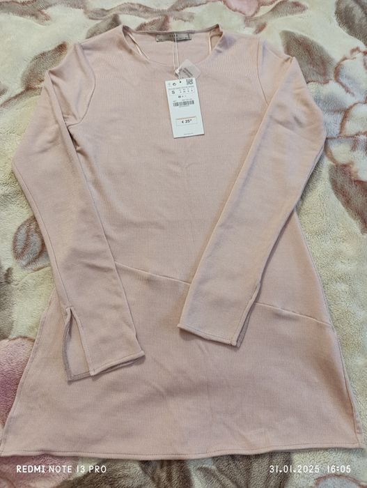 Кофта кольору пудри