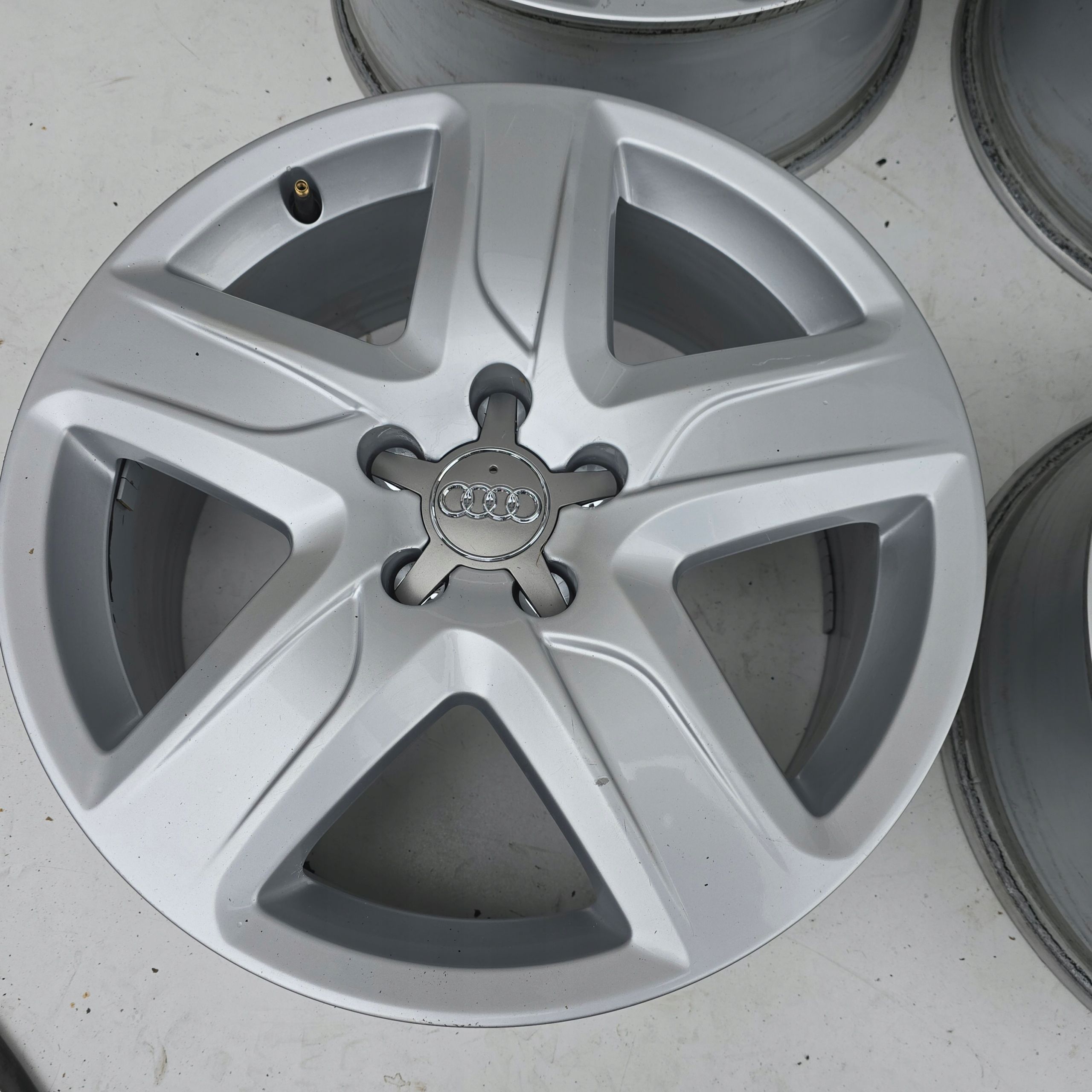 Audi A5 A6 C7 C8 S6 A7 A4 B8 B9 Q5 5x112 18'' ET38 7.0 4X