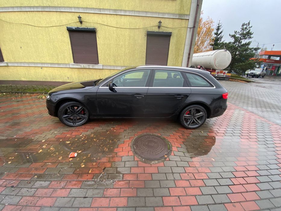 Ауді а4 б8 2011р