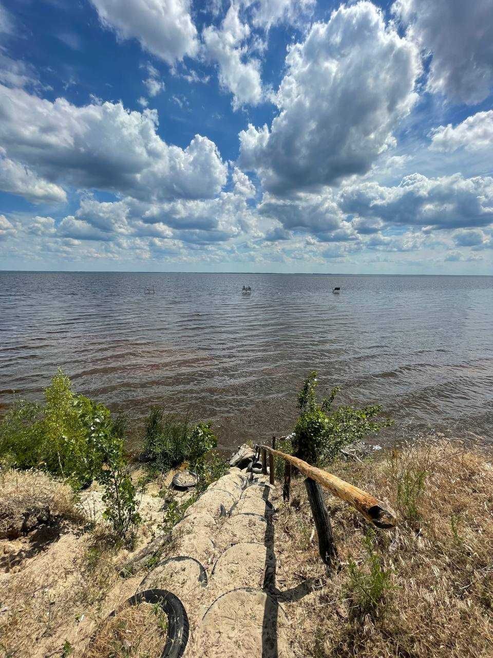 Продаж будинку в Сухолуччя