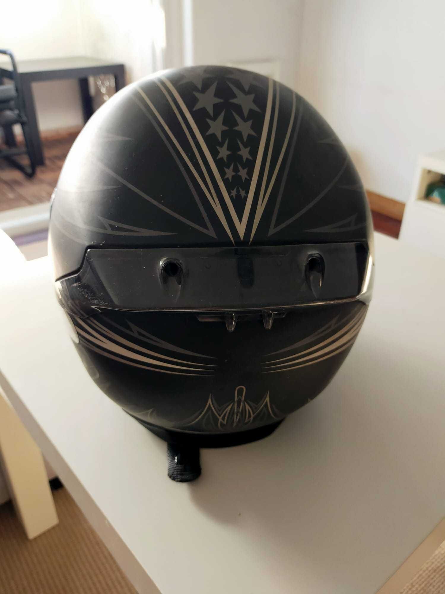 Capacetes SHOEI usados, tamanhos M e S