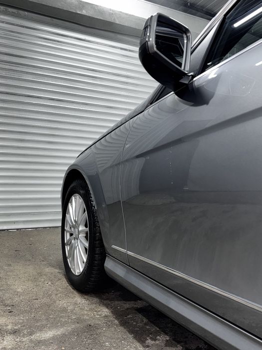 Мерседес с300 99350км, 2 власники.