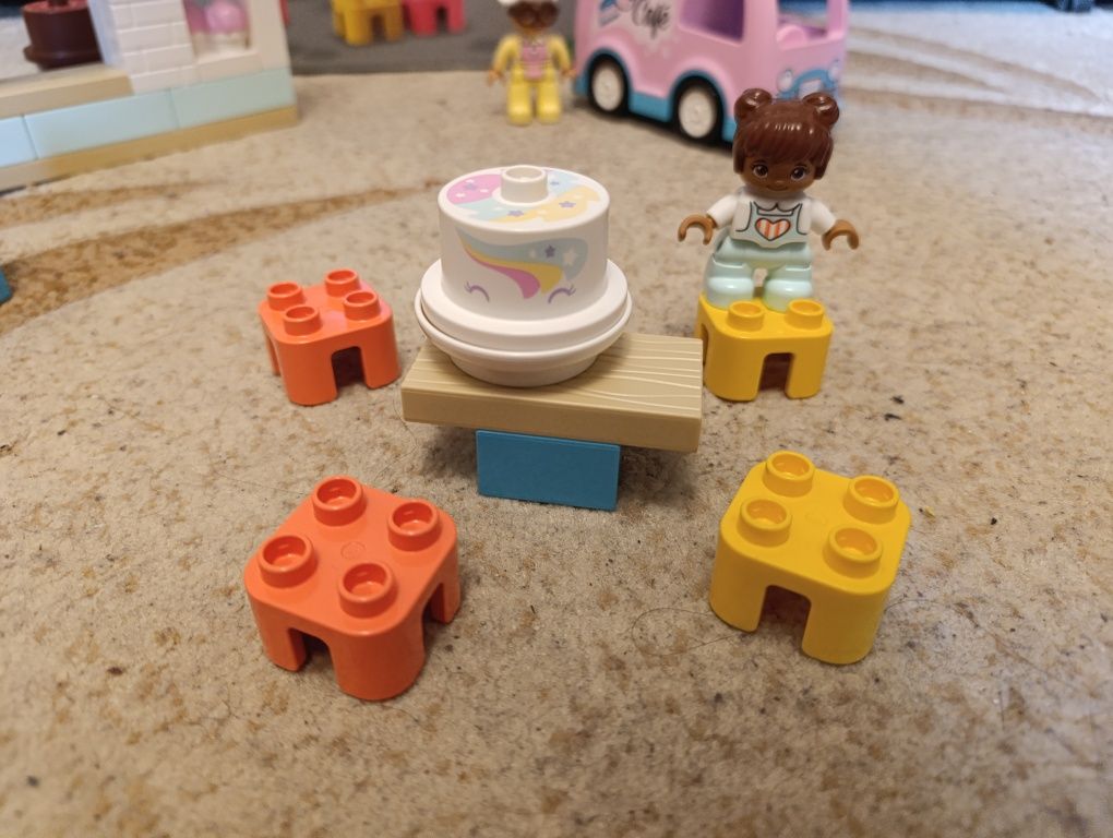 LEGO DUPLO - Cake Bakery.