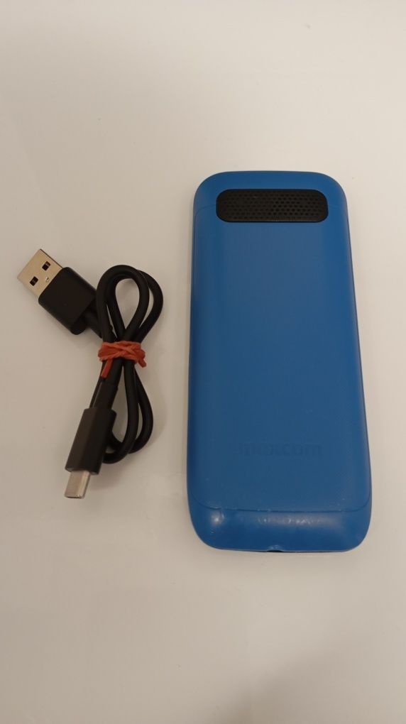 Telefon MAXCOM MM135L