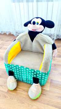 Дитяче м'ягке крісло, плюшеве крісло Мікі, дитяче кріселко, іграшка