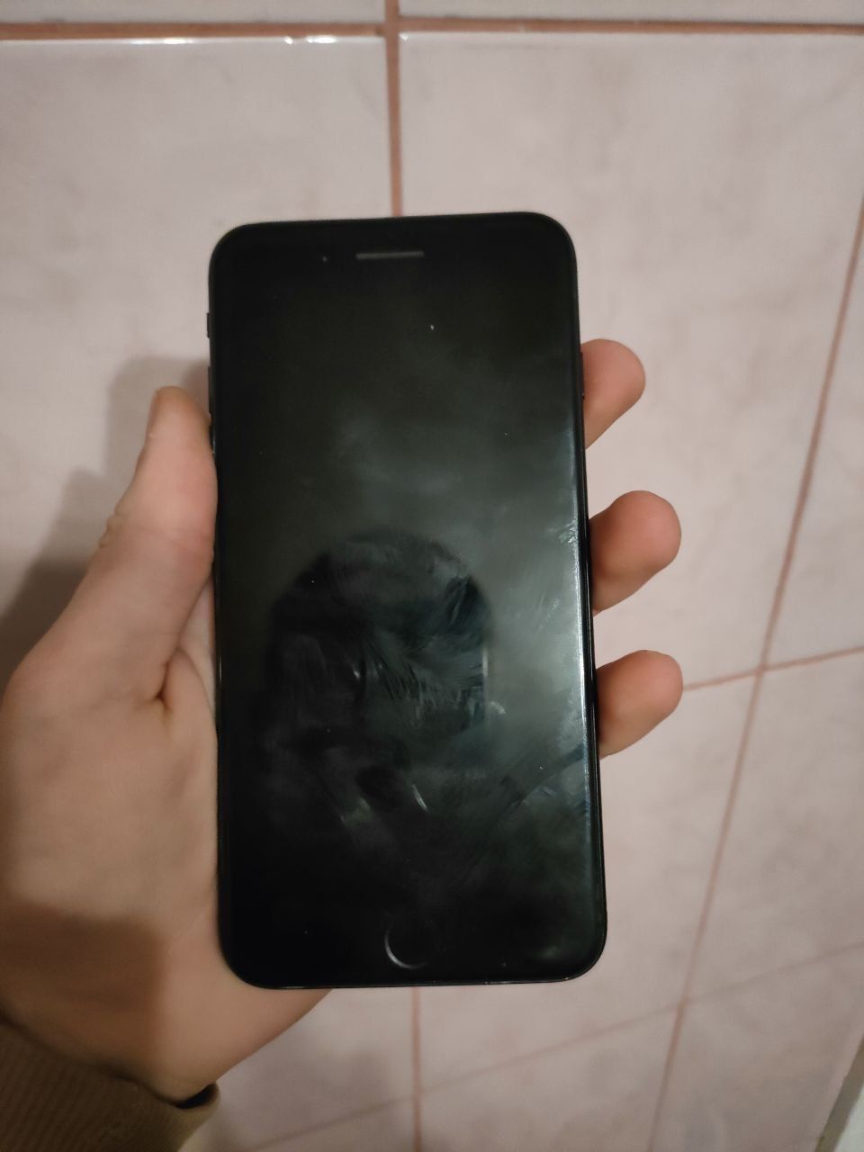 iPhone 7+ 128GB)
