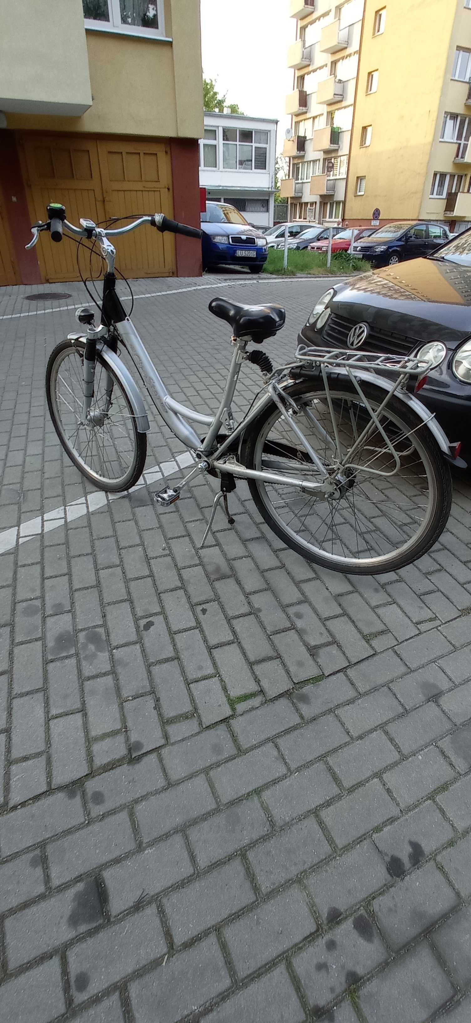 Rower miejski holenderski, pełna amortyzacja, licznik, oświetlenie