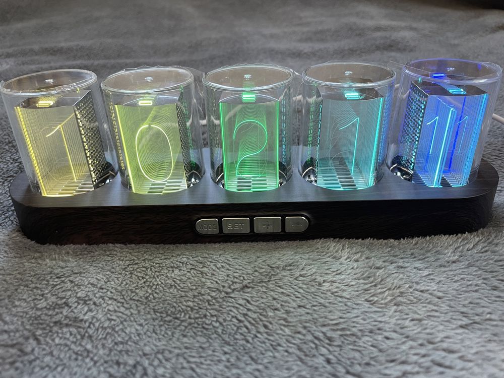 Настільний годинник RGB LED CLOCK