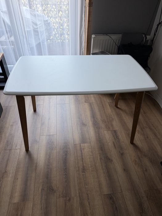 Biały stół 125x71x75