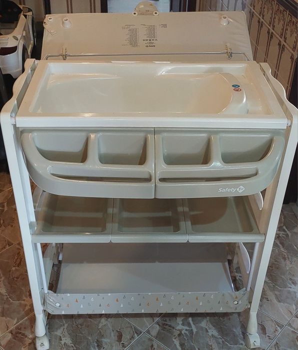 Banheira muda fralda