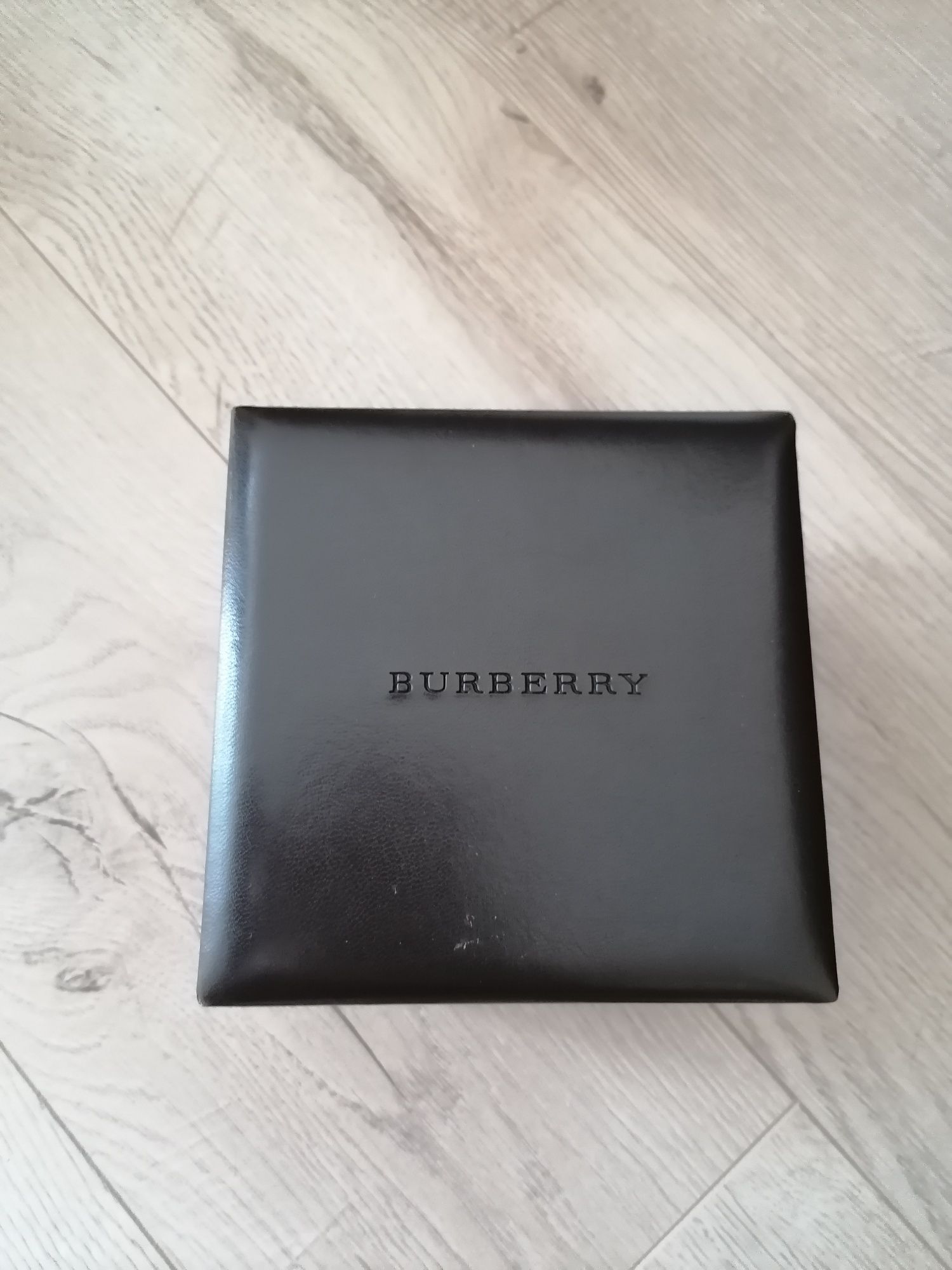 Pudełko na zegarek Burberry