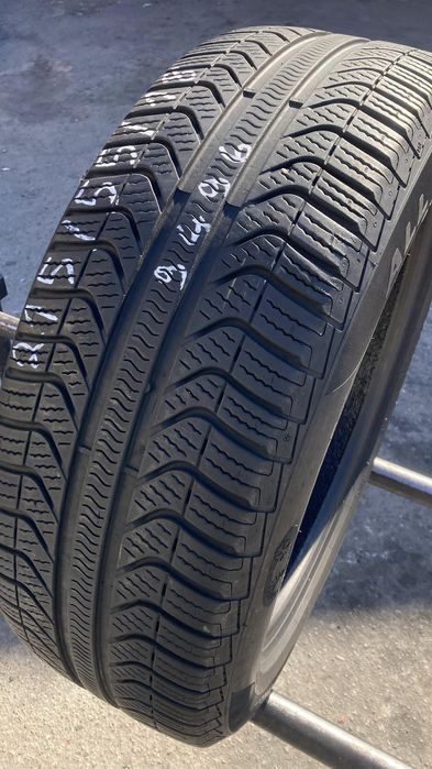 215/55/18 Pirelli Cinturato TM Plus All Season Seal 99V