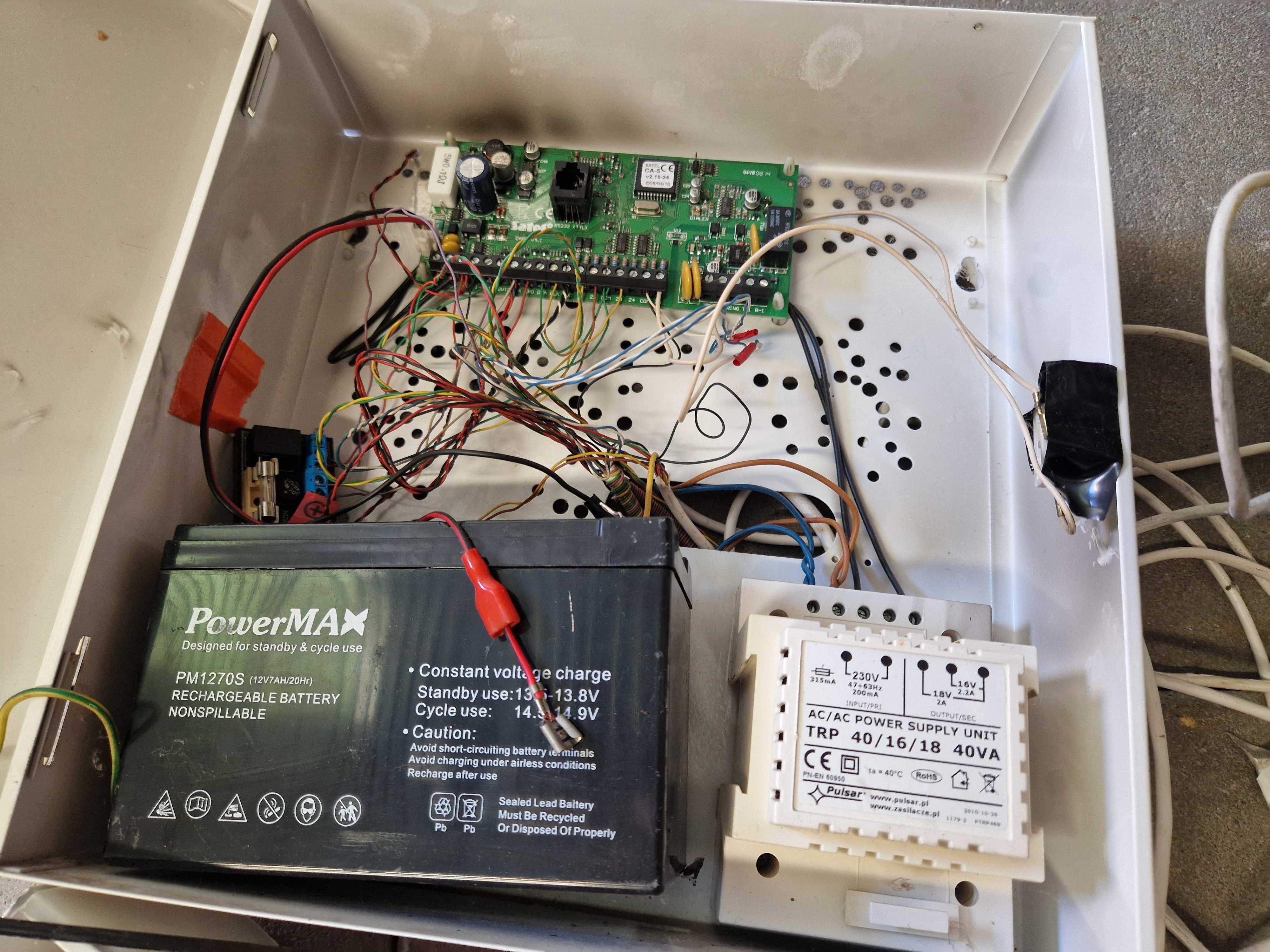 Alarm Satel Ca5 system alarmowy