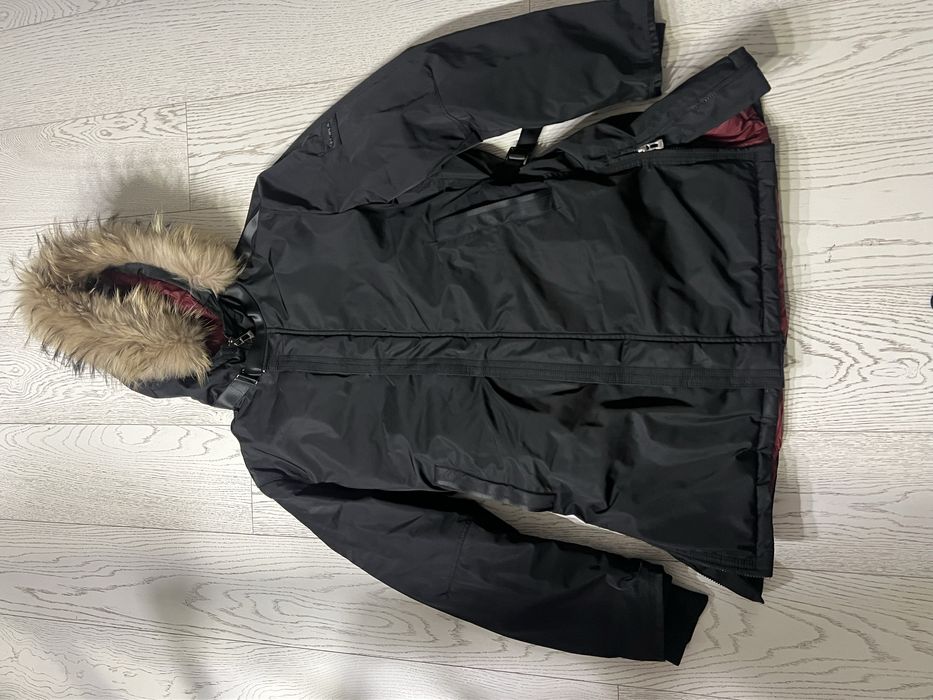 Продам пуховик дживанши