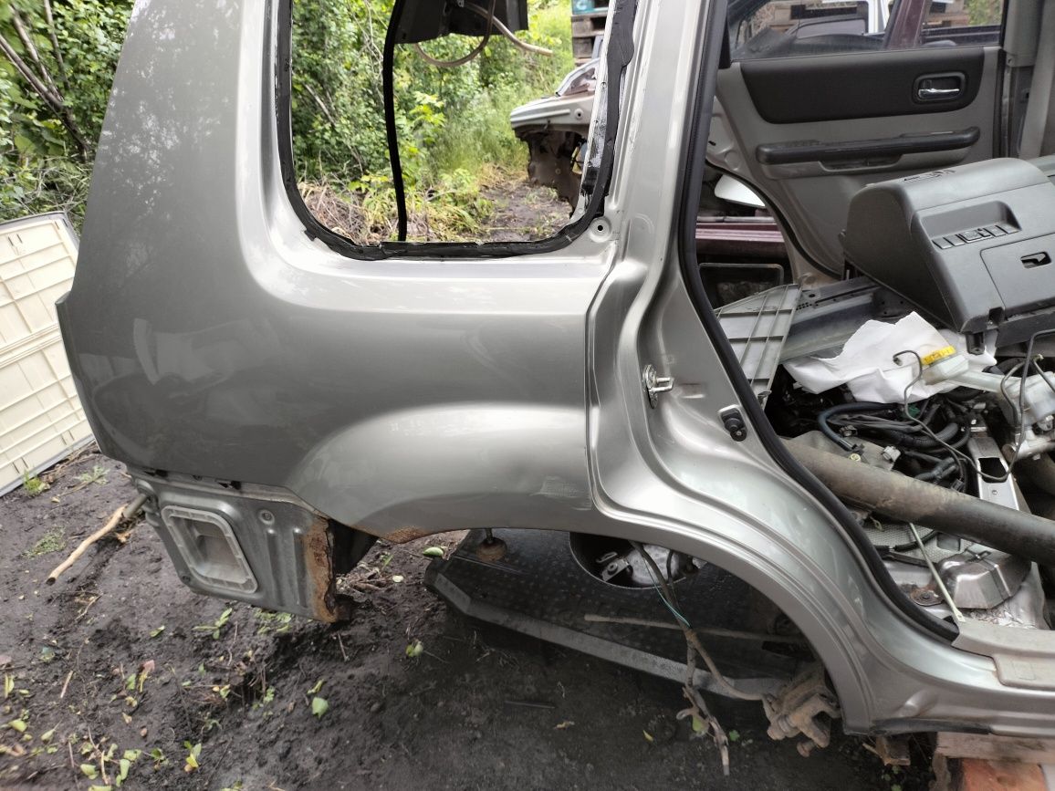 Задня Права Четверть Стакан Nissan X-Trail T30