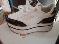Buty Guess w dobrym stanie