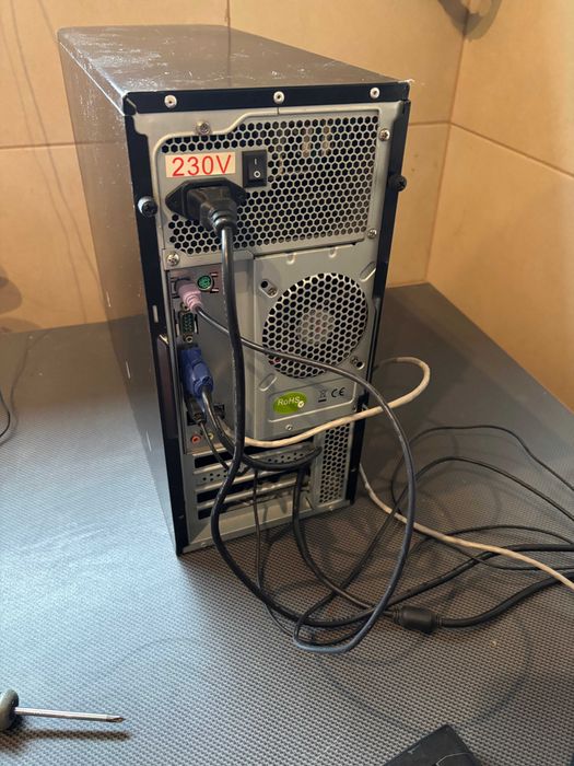 Komputer + monitor + klawiatura AMD Athlon 2 X4 635 2GB