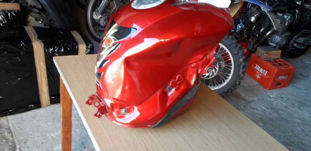 Yamaha r1 rn 12 bak zbiornik