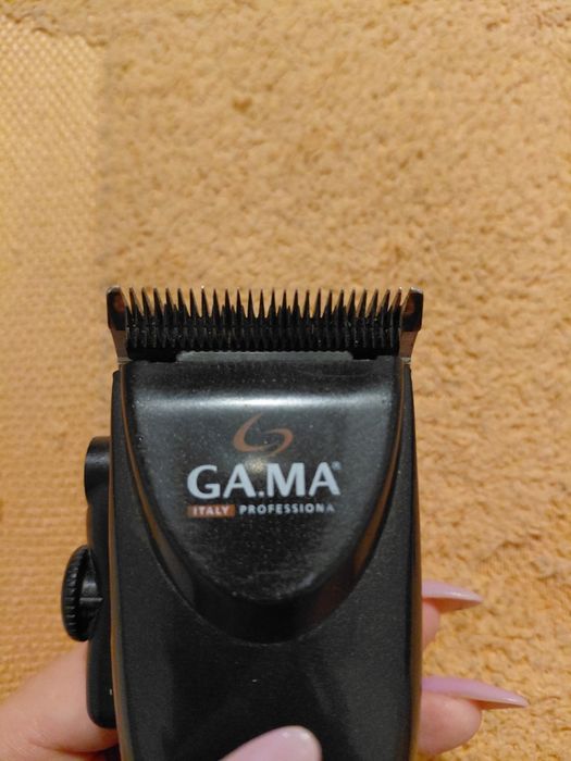 Профессиональная машинка для стрижки G.A.M.A