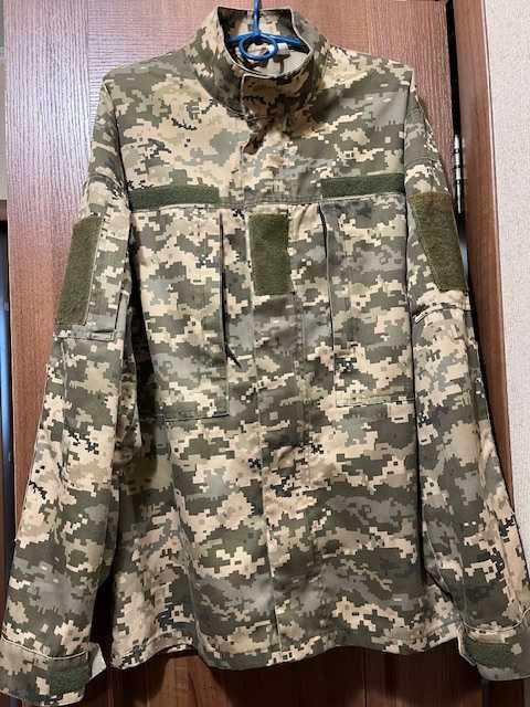 Куртка-вітровка камуфляжна, розмір XL