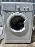 Стиральная машинка Indesit 5 кг