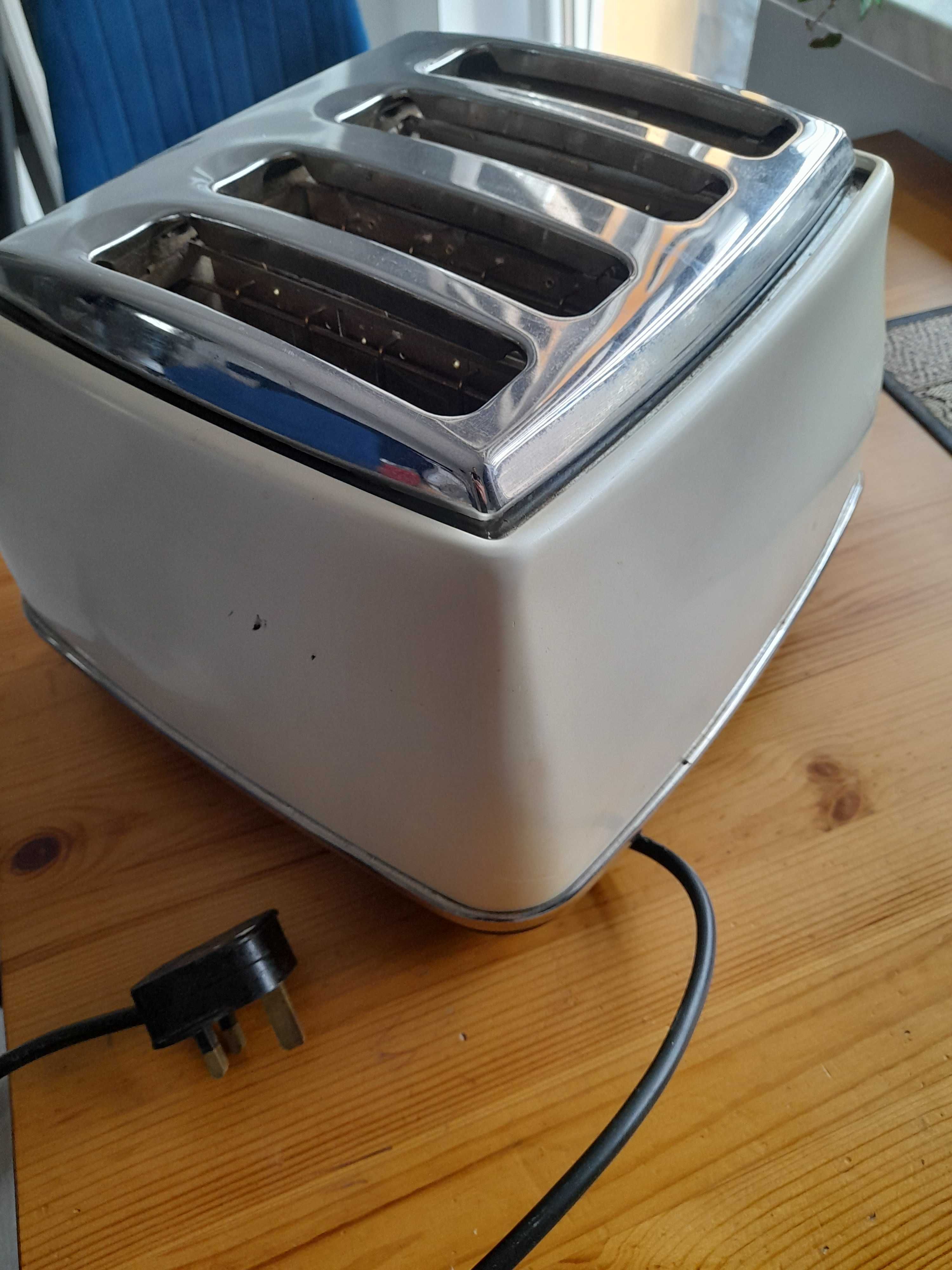 Toster Delonghi 1800w