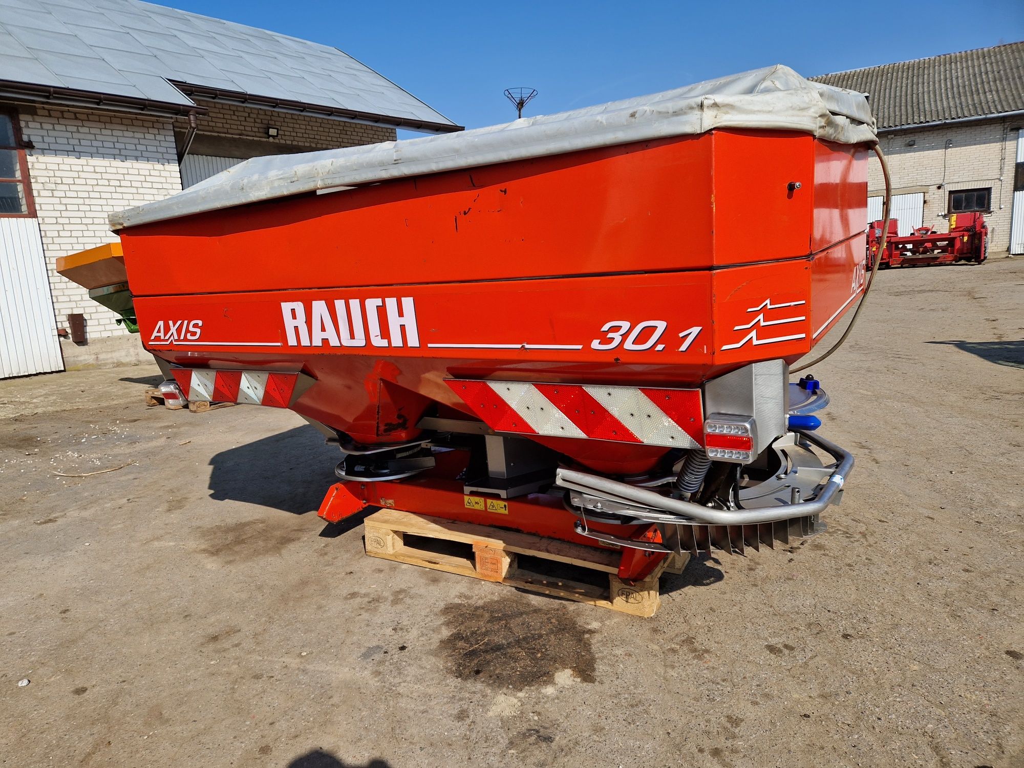 Rozsiewacz KUHN RAUCH AXIS 30.1 nie amazone sulky