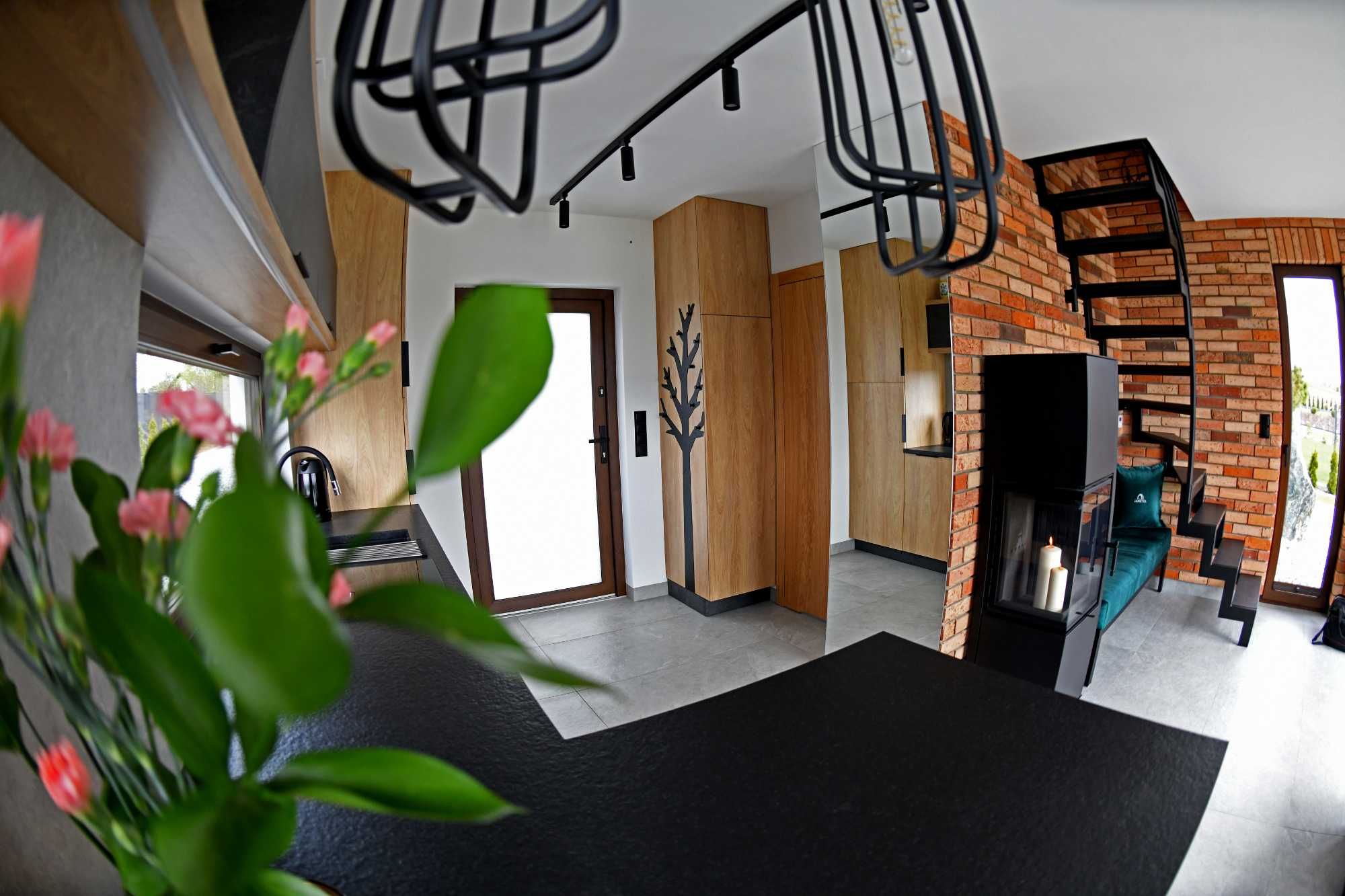 Apartament JANETTA -  domek całoroczny nad jeziorem z balią i jacuzzi