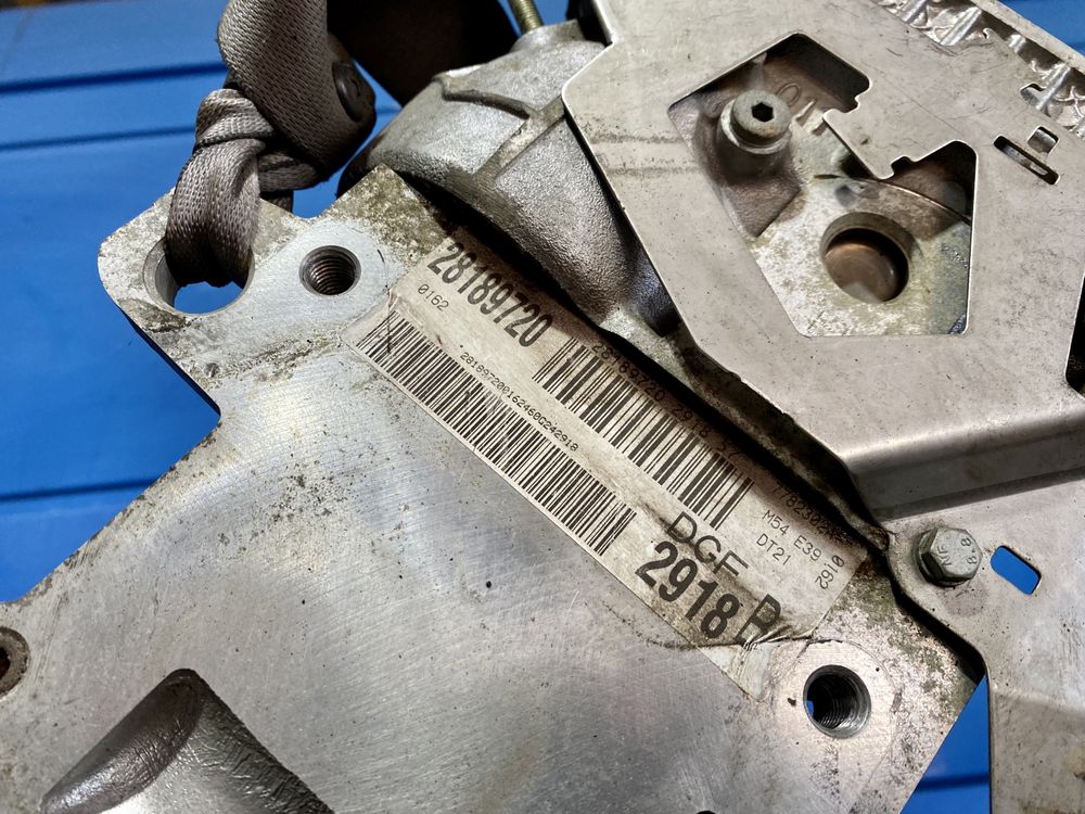 Мотор BMW E39 Е60 Е46 M54 2.2 i Двигатель БМВ Е39 М54 520 і Шрот