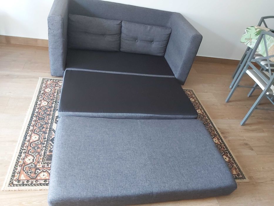 Sofá  CAMA de LA REDOUTE, 2 anos, estado estimado