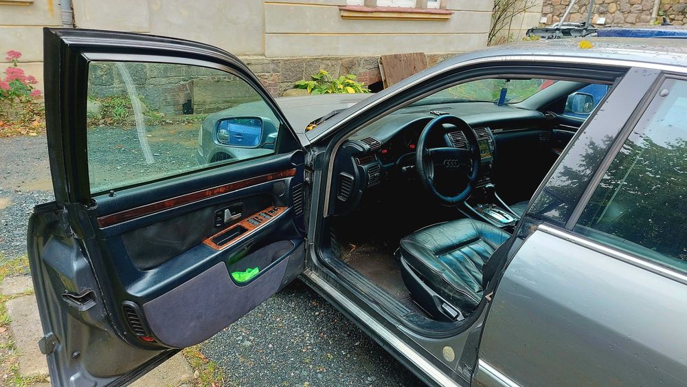 Audi A8 quattro automat