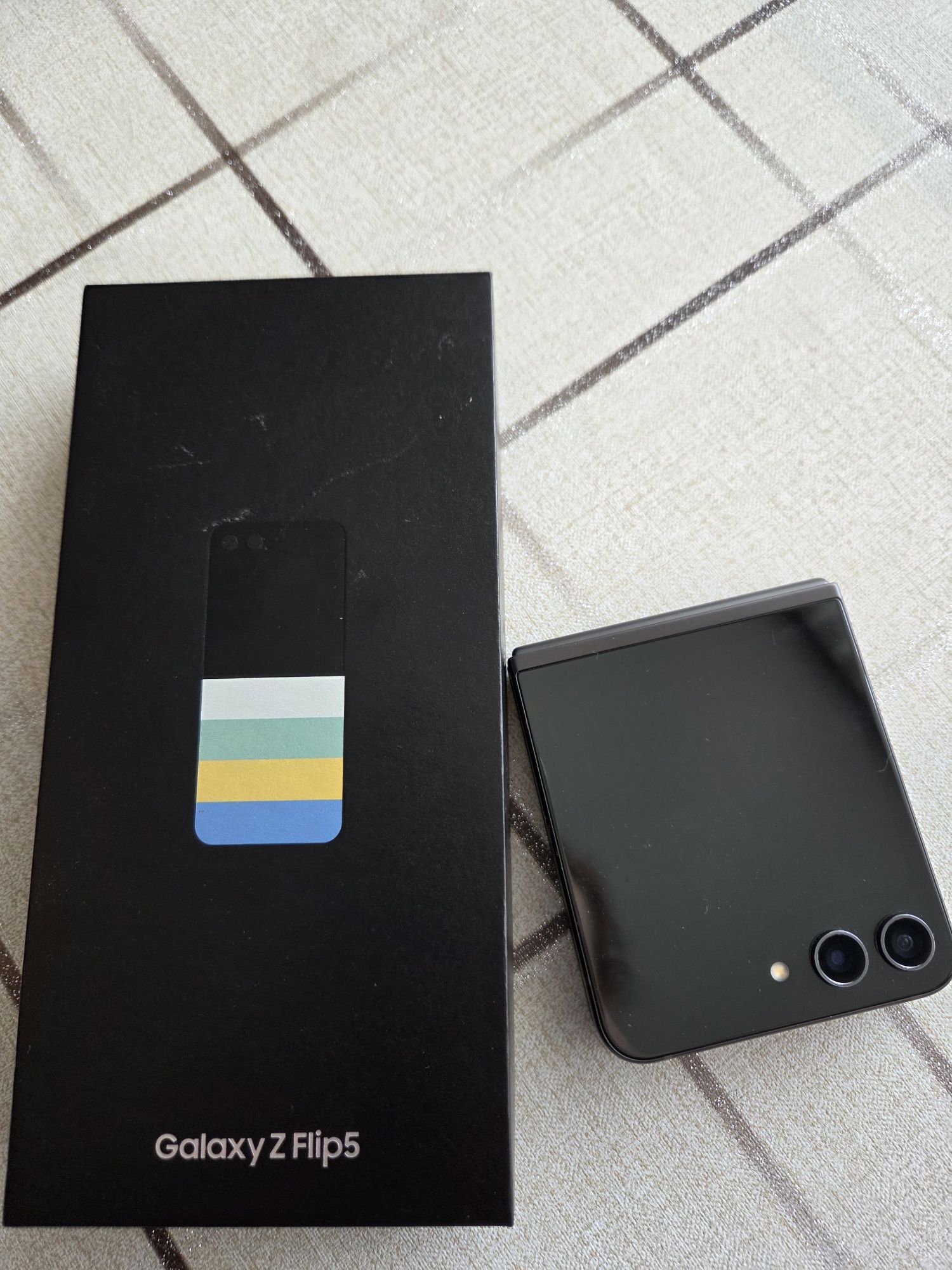 Samsung Galaxy Z Flip5