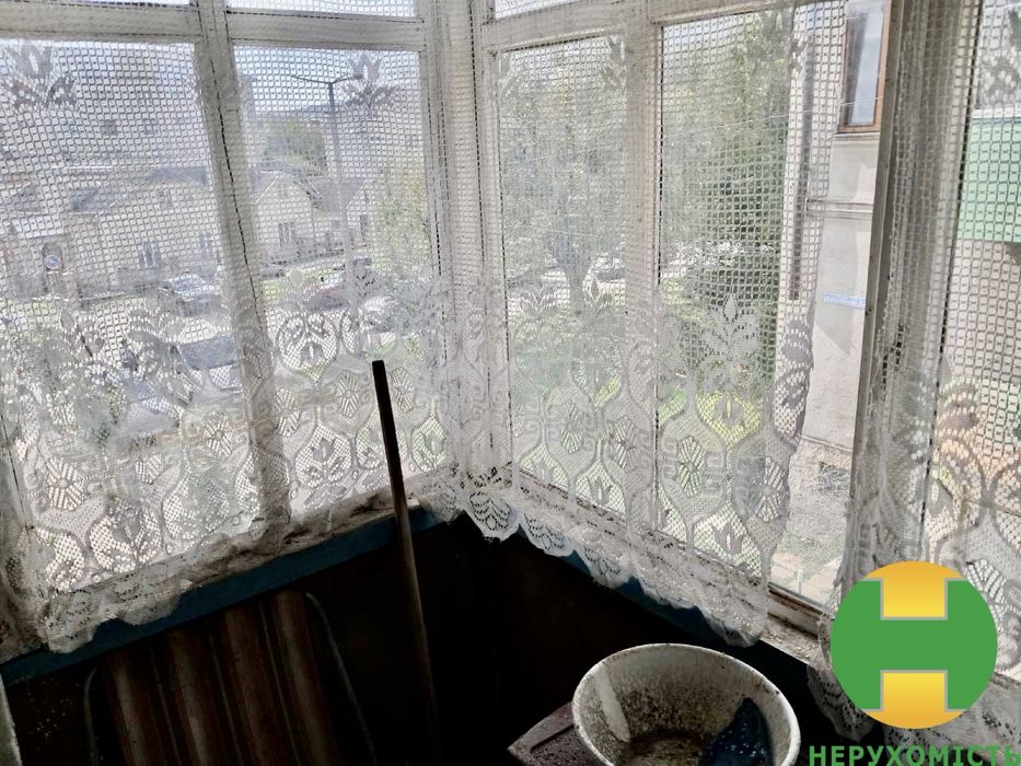 Продається 1-кімнатна квартира в центрі міста. Чортків