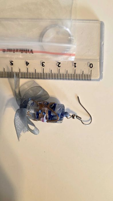 Brinco azul muito delicado