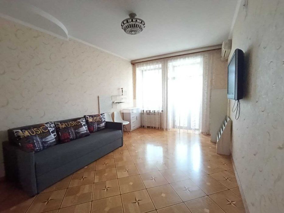 Продам 2 кім. квартиру на ул. Свободы, 12/16