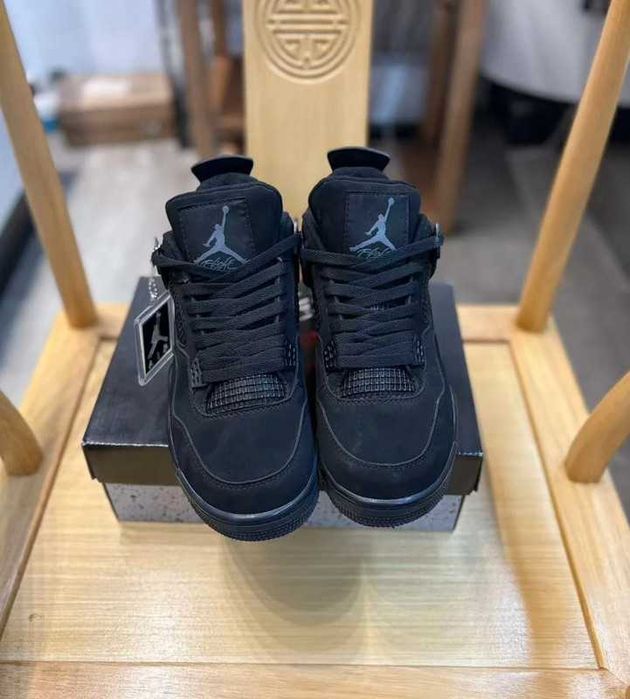 "Buty koszykówki " Jordan_4_Retro_Black_Cat R.39