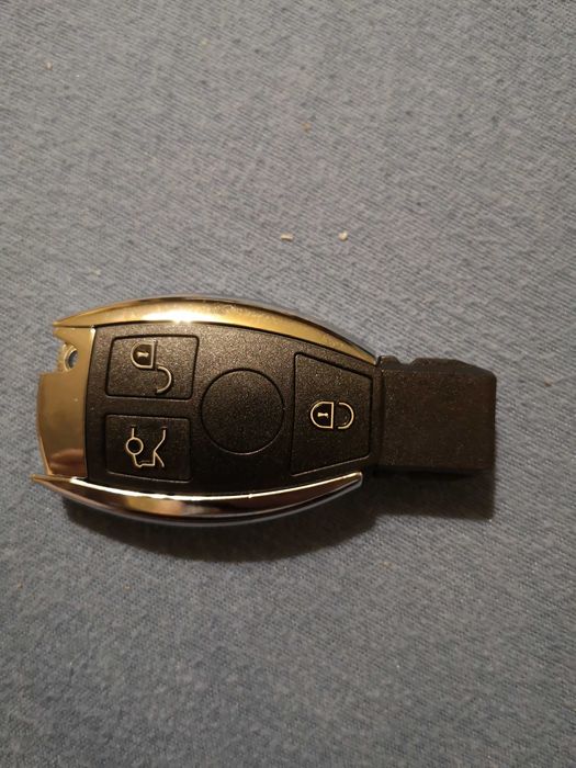 Kluczyk rybka mercedes