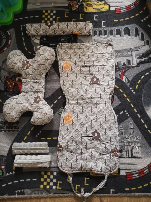 Wkładka do wózka spacerówki z poduszką