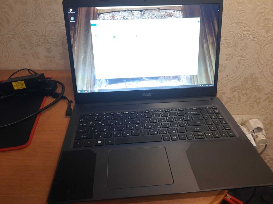 классный ноутбук 2020, новая модель видеокарты, быстрый, SSD