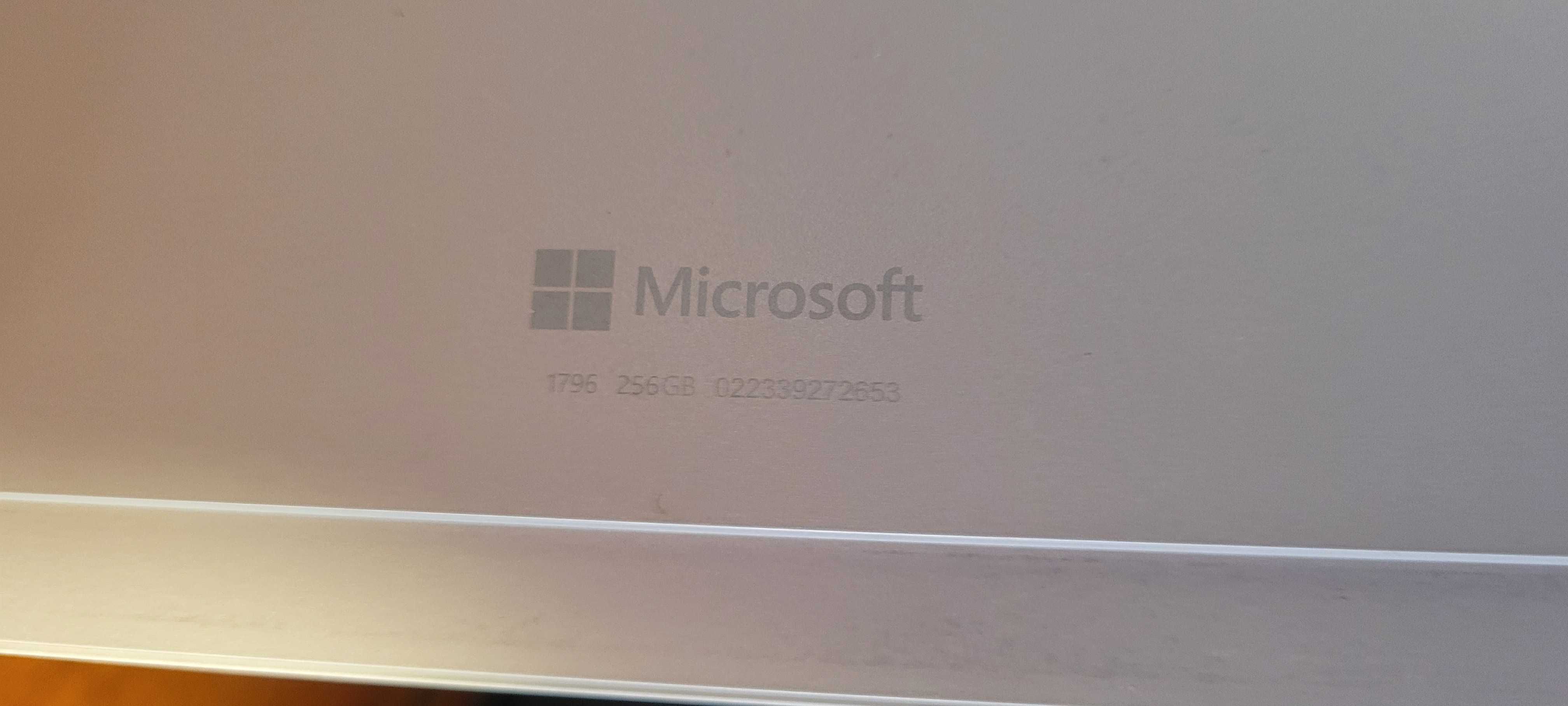 Ноутбук Microsoft 1796