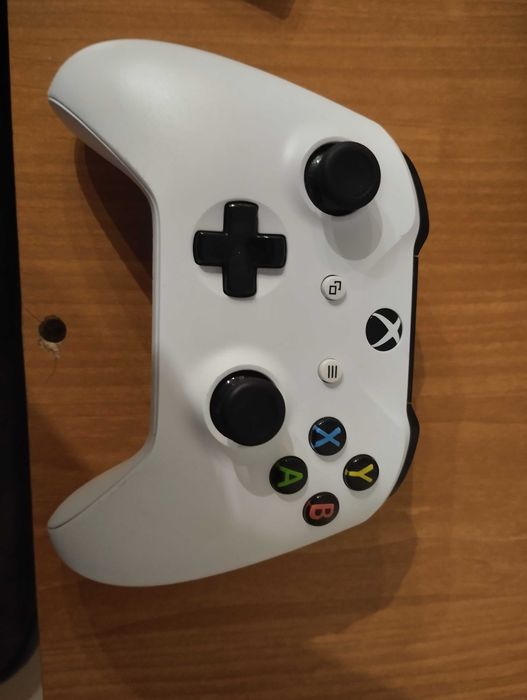 Sprzedam konsole Xbox one s