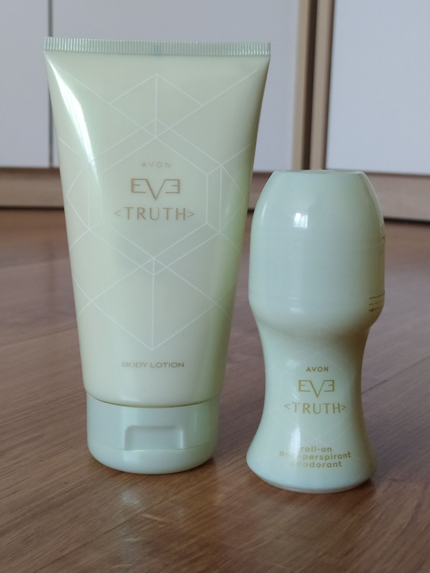 Zestaw Avon Eve Truth