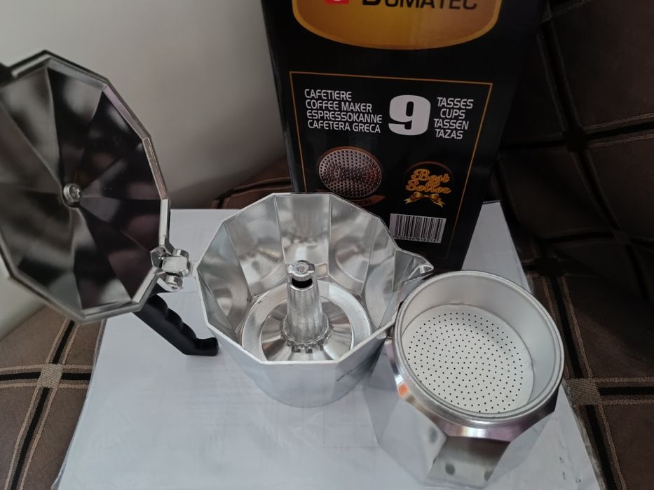 Кавоварка гейзерна на 8-9 порцій. Нова. Зручна у використанні. Львів.