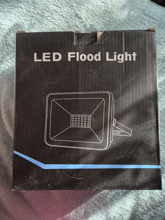 Lampa LED warsztat, podwórko